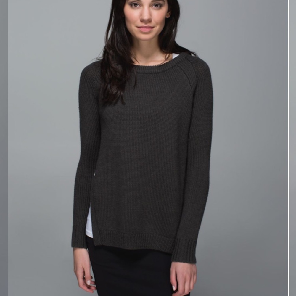 ✅SOLD✅ EUC Lululemon Heathered Dark Wren (Olive) Yin to You Sweater